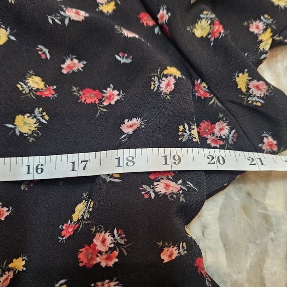 Lane Bryant Women’s 16 Black Floral Tie Waist Blouse Short Sleeve Stretch Top - Picture 10 of 12